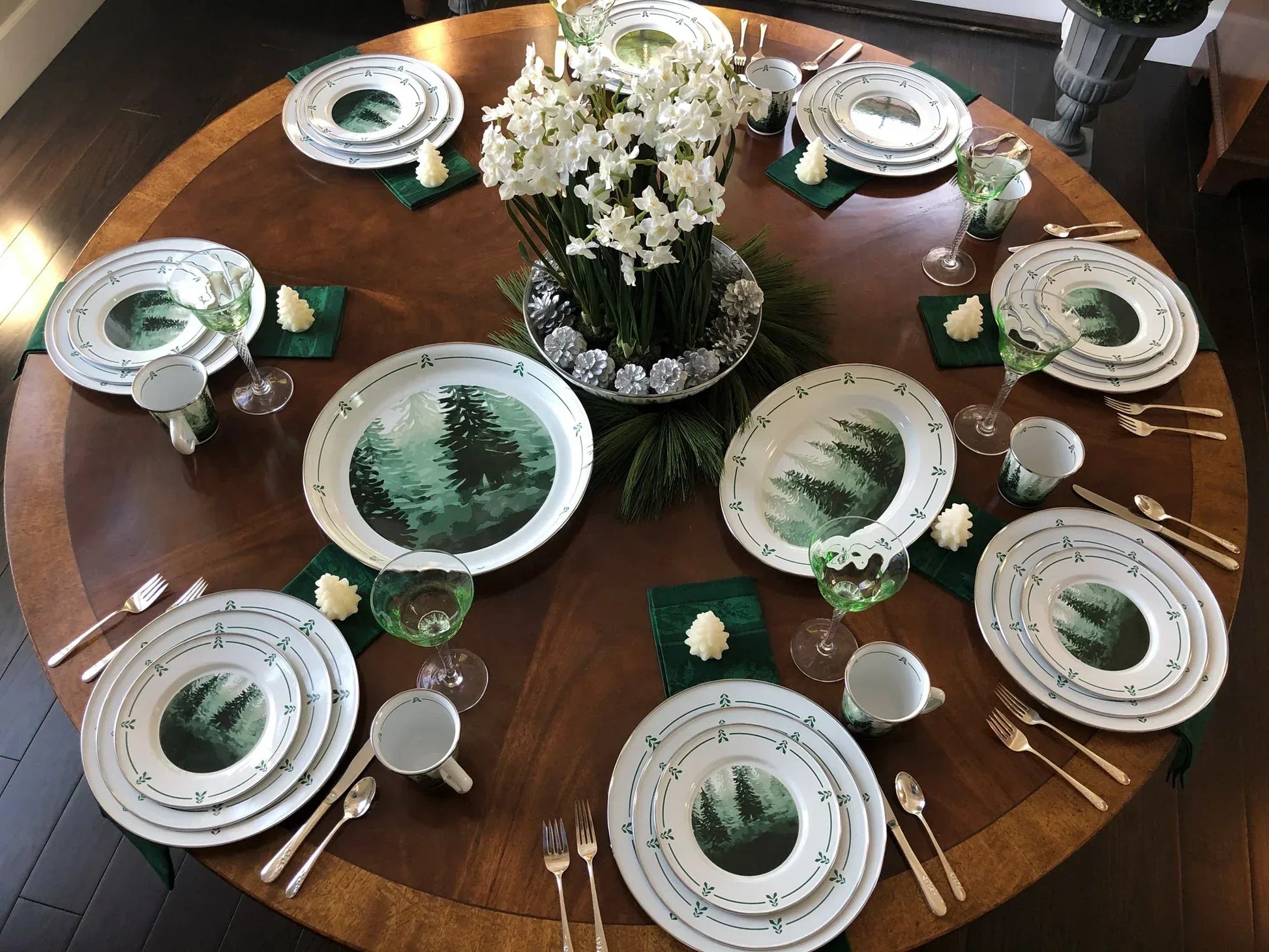 FT07S4 - Forest Glen Dinner Plates - Set of 4 - Golden Rabbit Enamelware