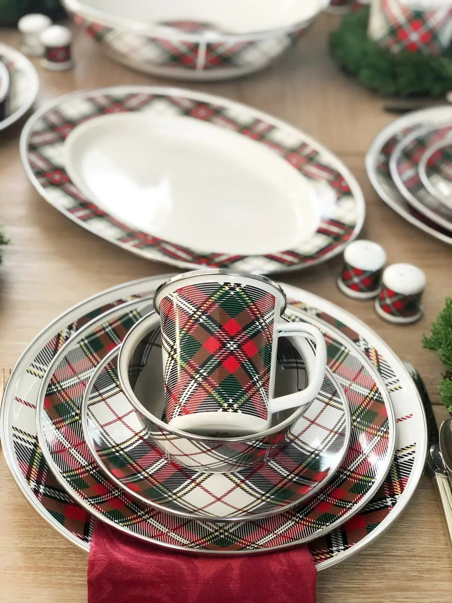 HP61S4 - Highland Plaid Salad Bowls - Set of 4 - Golden Rabbit Enamelware