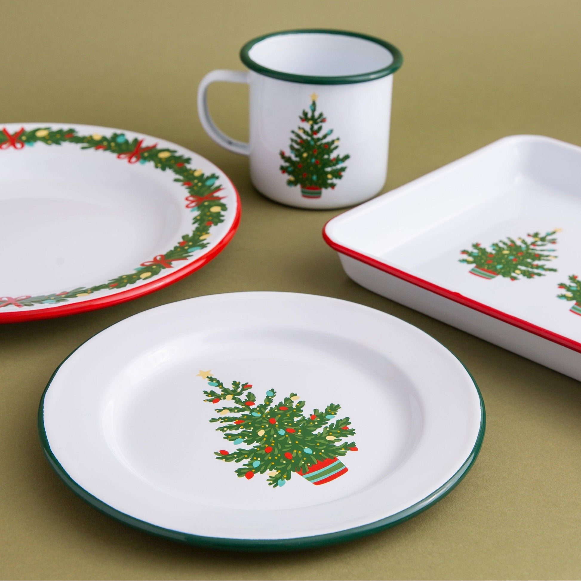 Helmsie x CCH Salad Plates, Set of 4, Christmas Tree