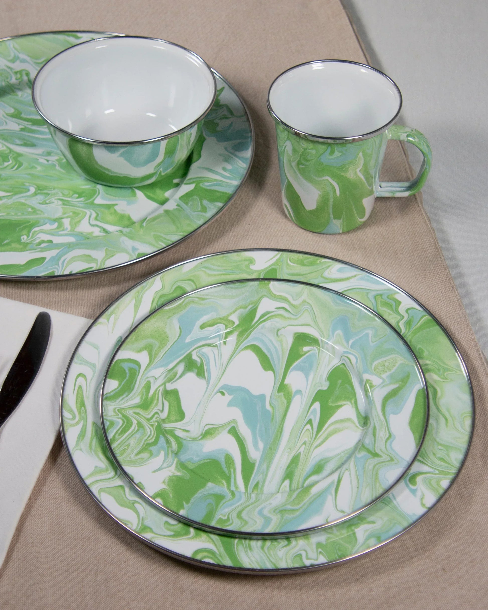 MM06 - Modern Monet Oval Platter - Golden Rabbit Enamelware
