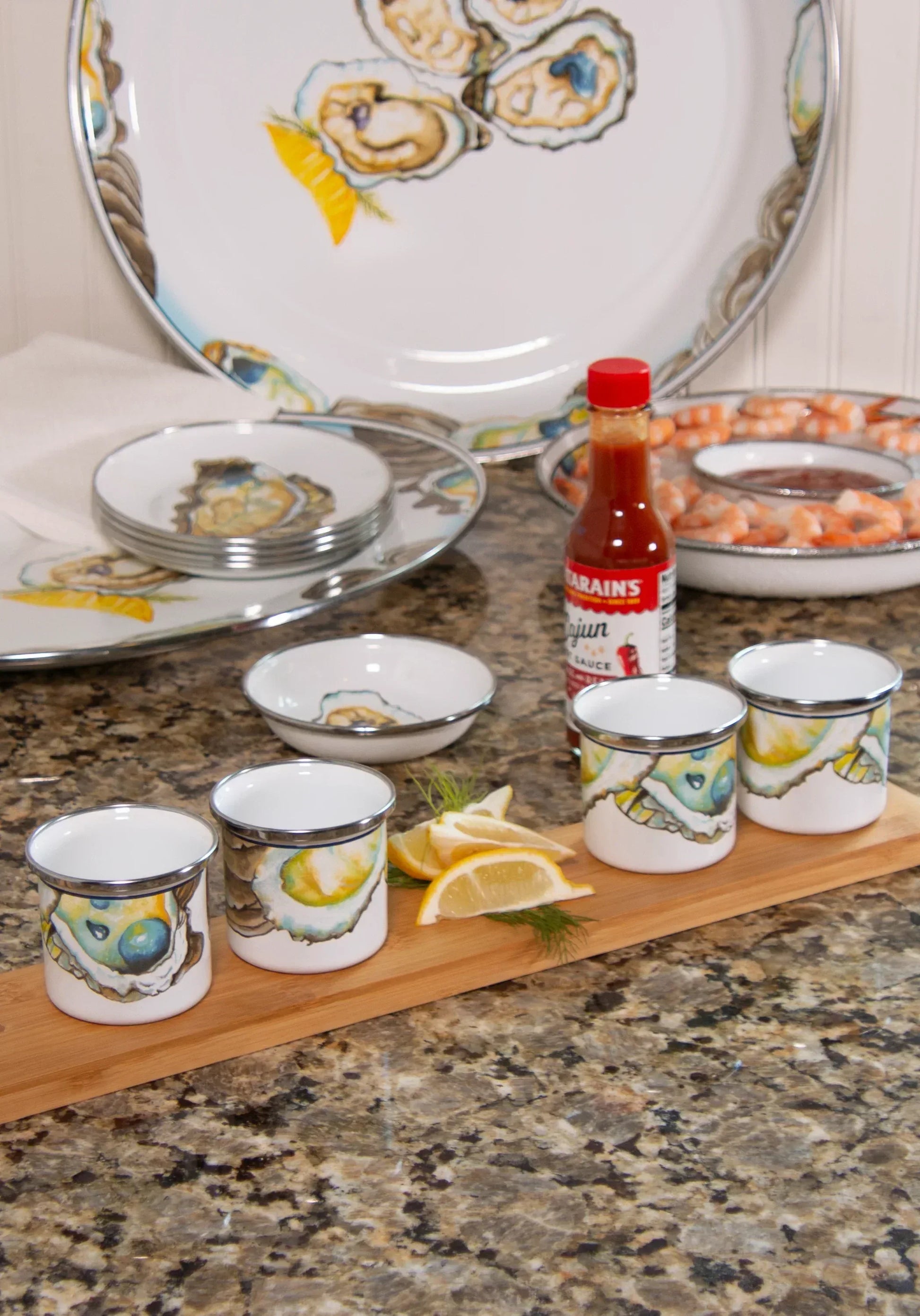OY21 - Oyster Medium Tray - Golden Rabbit Enamelware