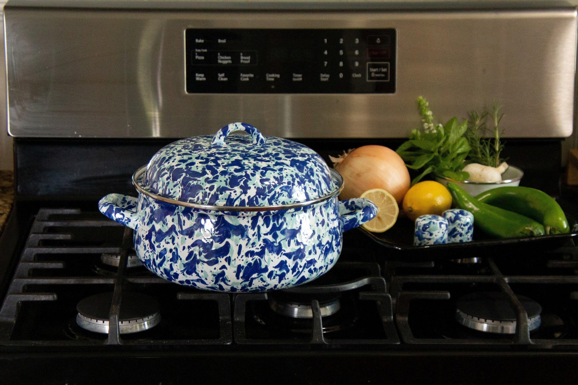 OC31 - Ocean Swirl Dutch Oven - Golden Rabbit Enamelware