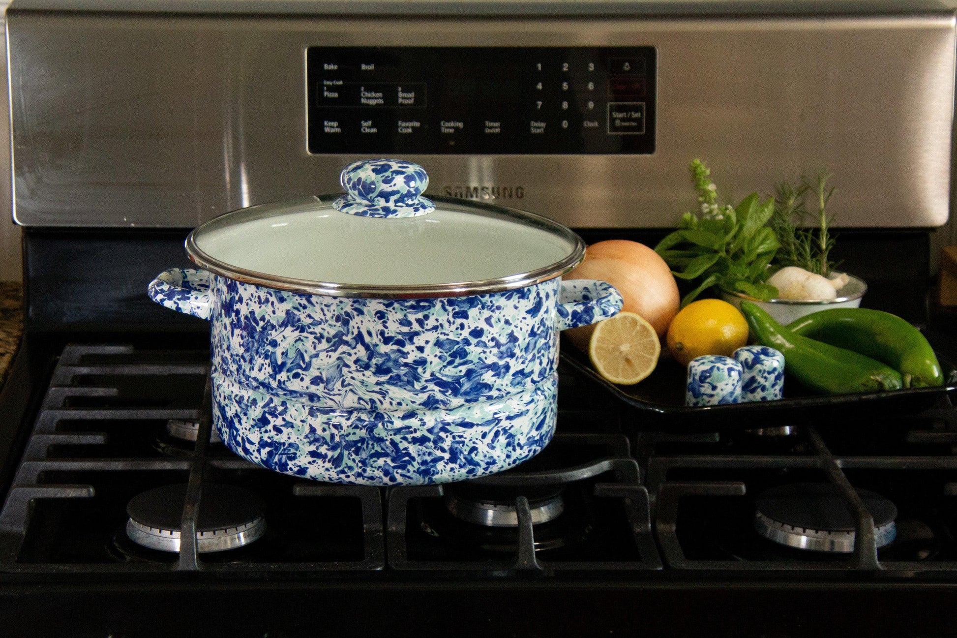 OC72 - Ocean Swirl 6 Qt Stock Pot - Golden Rabbit Enamelware