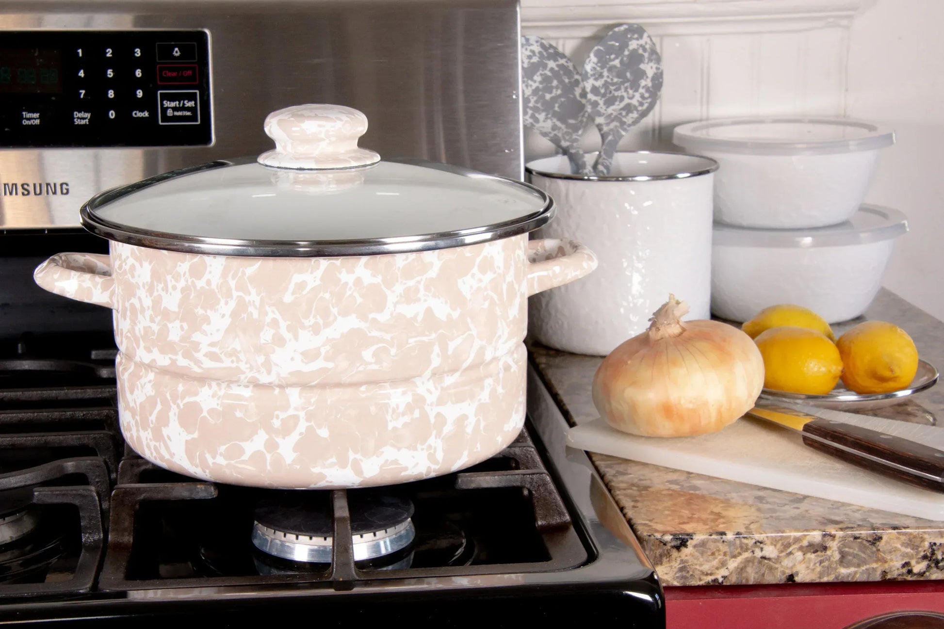 TP72 - Taupe Swirl 6 Qt Stock Pot - Golden Rabbit Enamelware